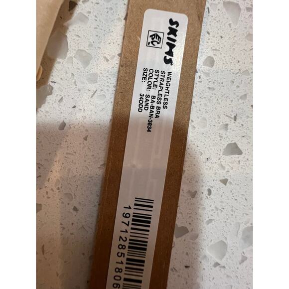 nwt skims sand color bra strapless bra 34DDD - Picture 3 of 6